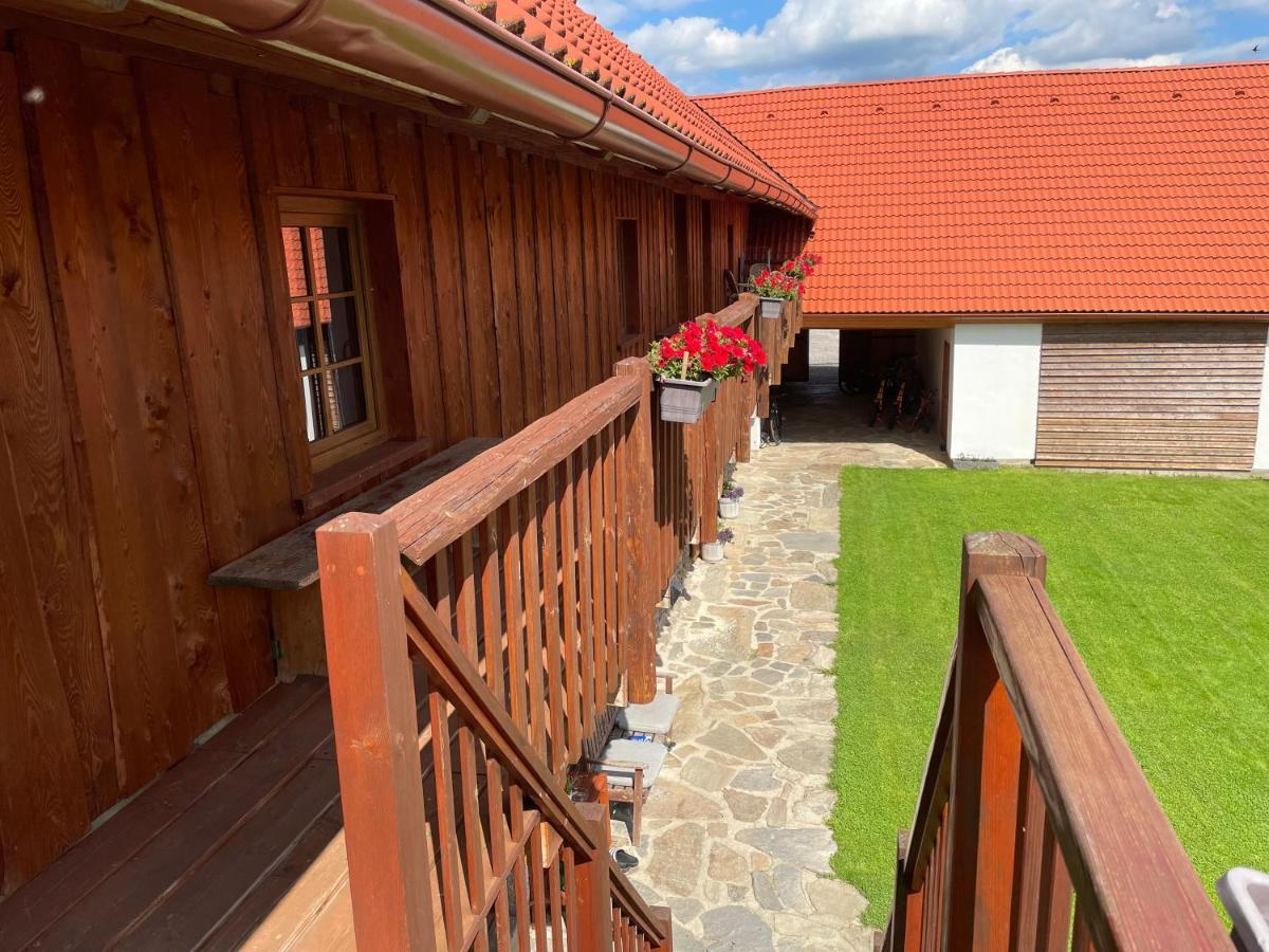 Farma Nahlov Lägenhet Frymburk Exteriör bild