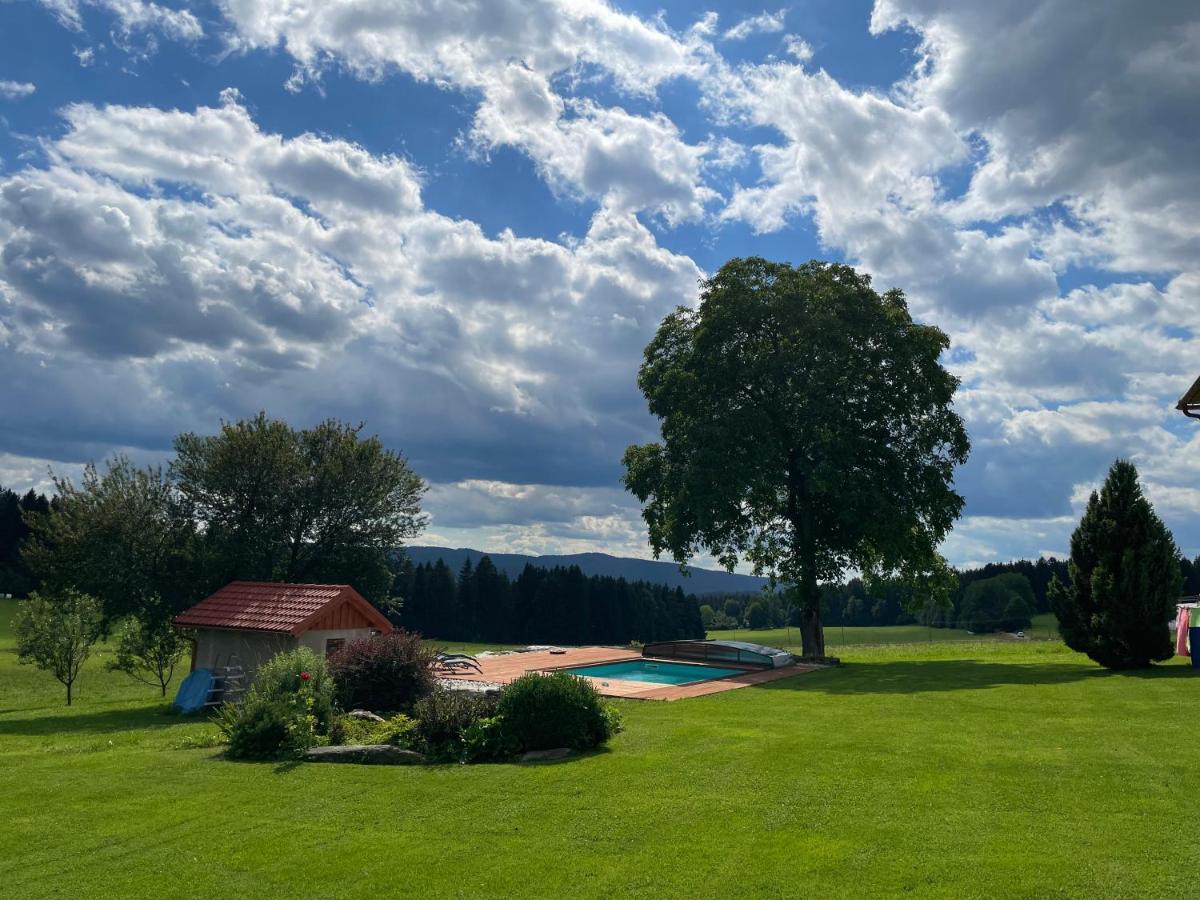Farma Nahlov Lägenhet Frymburk Exteriör bild